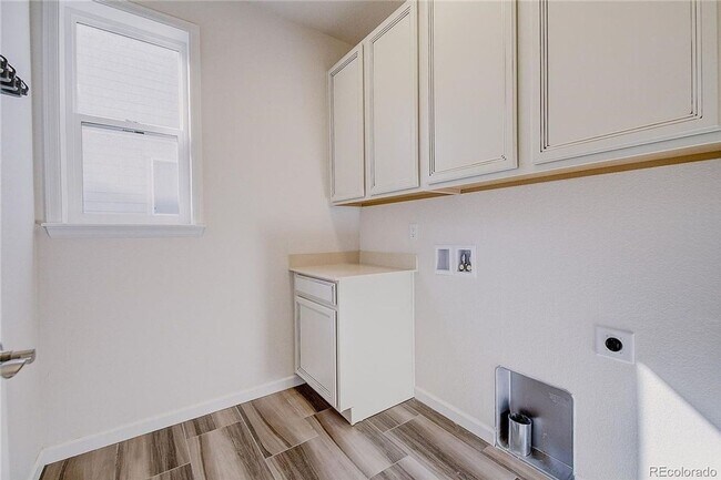 Building Photo - 11475 Helena St