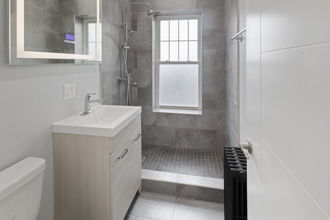 Building Photo - 6037 N Winthrop Ave