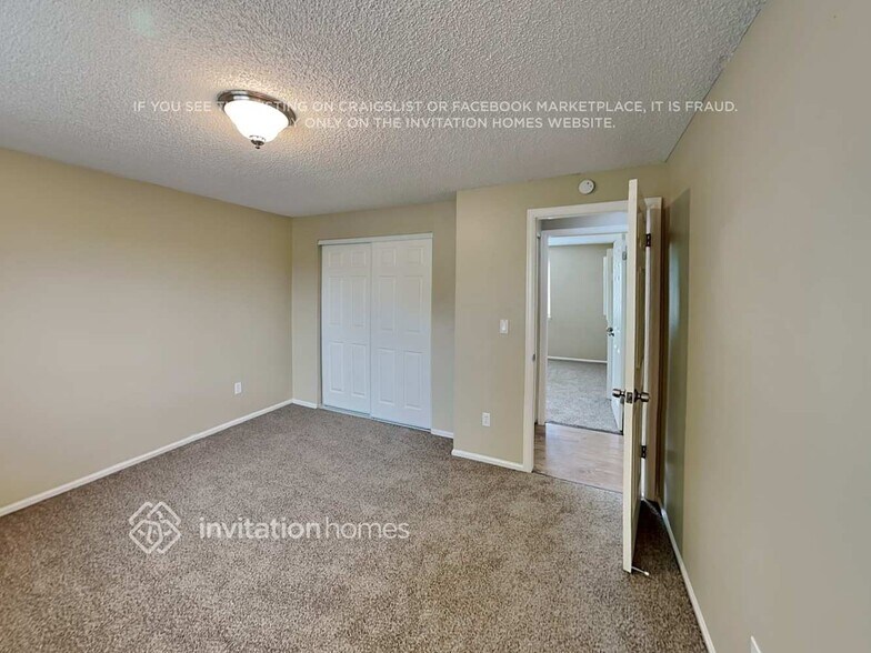 Building Photo - 18773 E Napa Dr