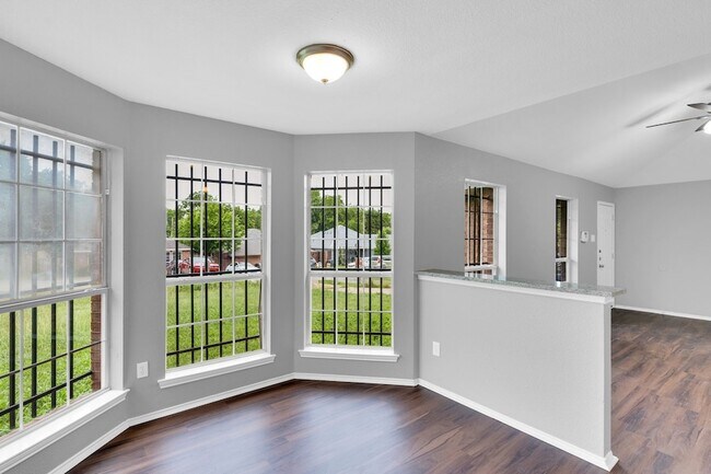 Building Photo - 2520 Fatima Ave