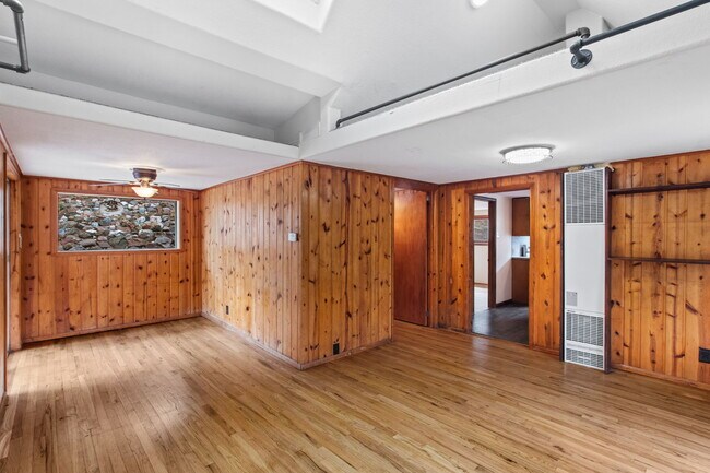 Building Photo - 807 Shoshone Pl