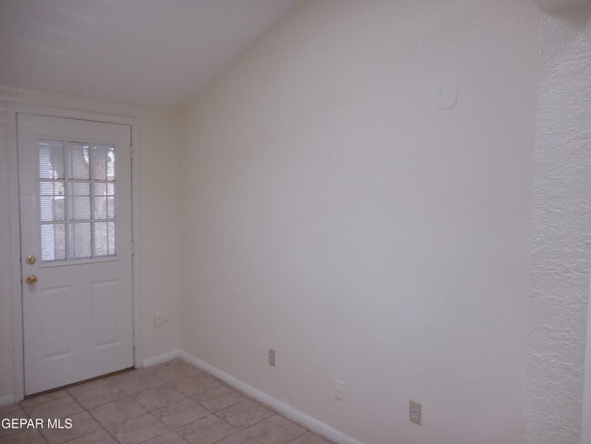 Building Photo - 11392 Lake Erie Dr