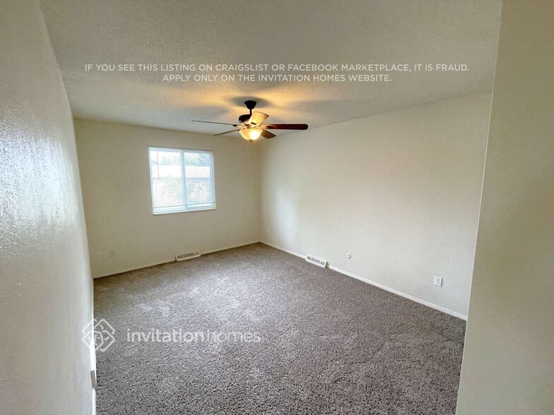 Building Photo - 378 S 24th Ave