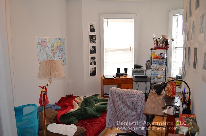 Building Photo - 28 S Huntington Ave