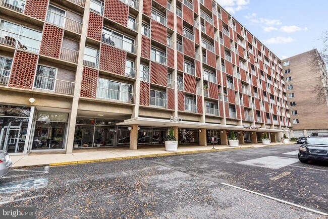 Building Photo - 800 4th St SW