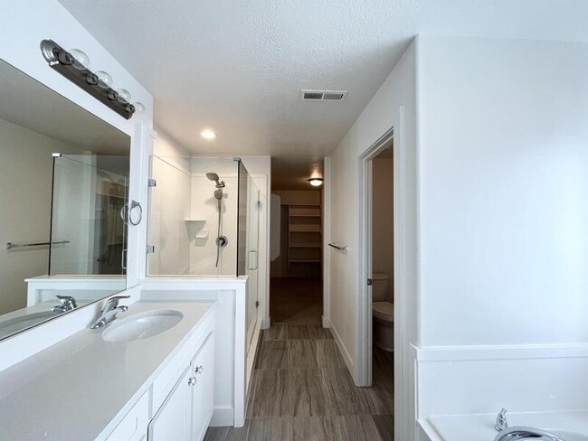 Building Photo - 9729 Fira Ln