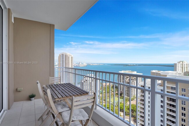 Building Photo - 801 Brickell Key Blvd