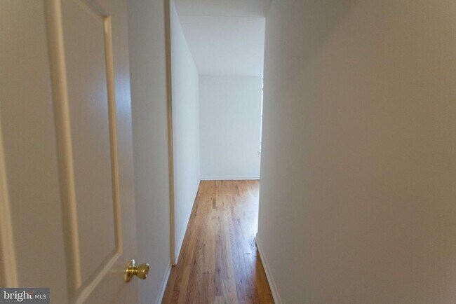 Building Photo - 526 Spruce St