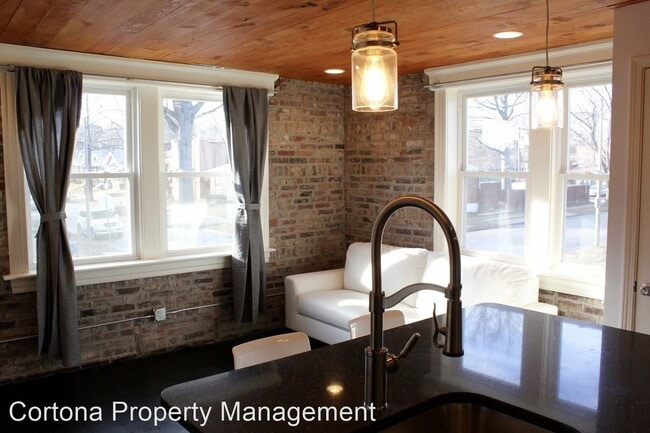 Building Photo - 1 br, 1 bath Apartment - 3528 Roger Pl