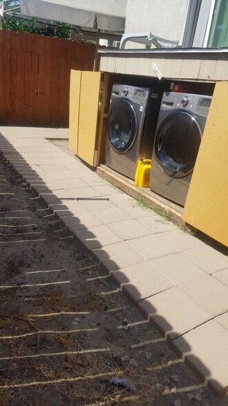 Building Photo - 11744 Archwood St