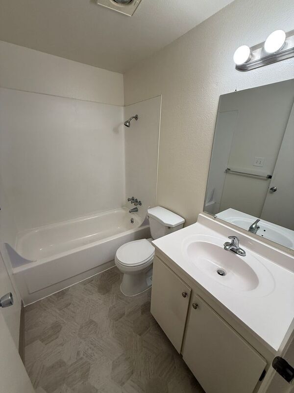 Building Photo - 445 Senate St NW