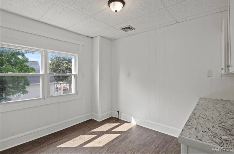 Building Photo - 877 Prospect Ave