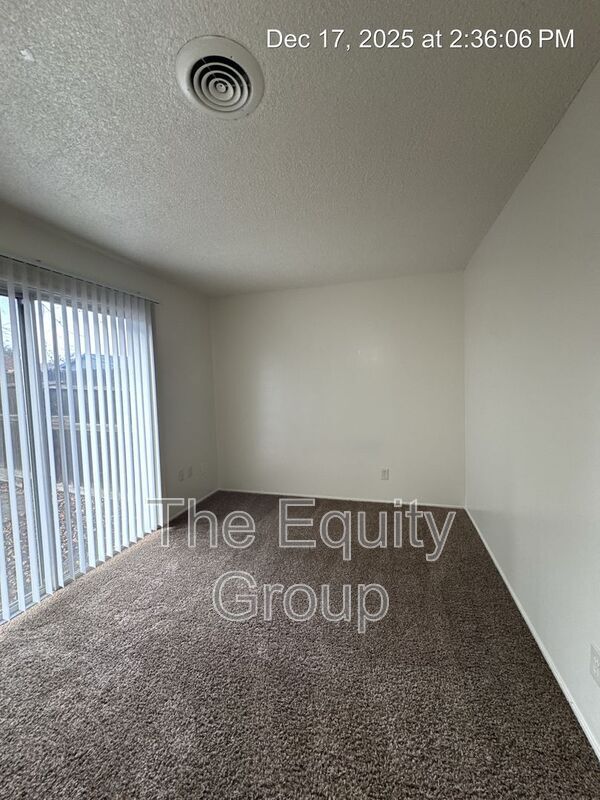 Building Photo - 801 S Conyer St