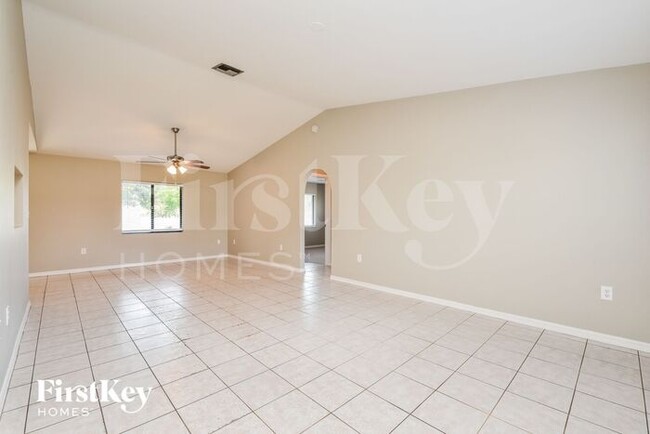 Building Photo - 7202 Kumquat Rd