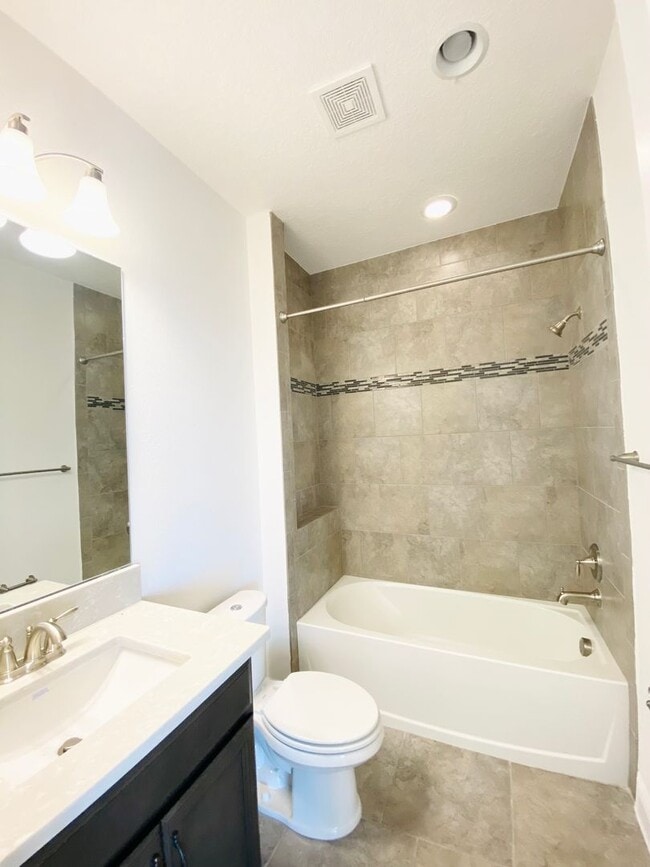 Building Photo - Luxury house for rent