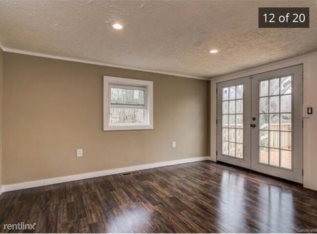 Building Photo - 2 br, 1 bath House - 335 Old Toll Cir