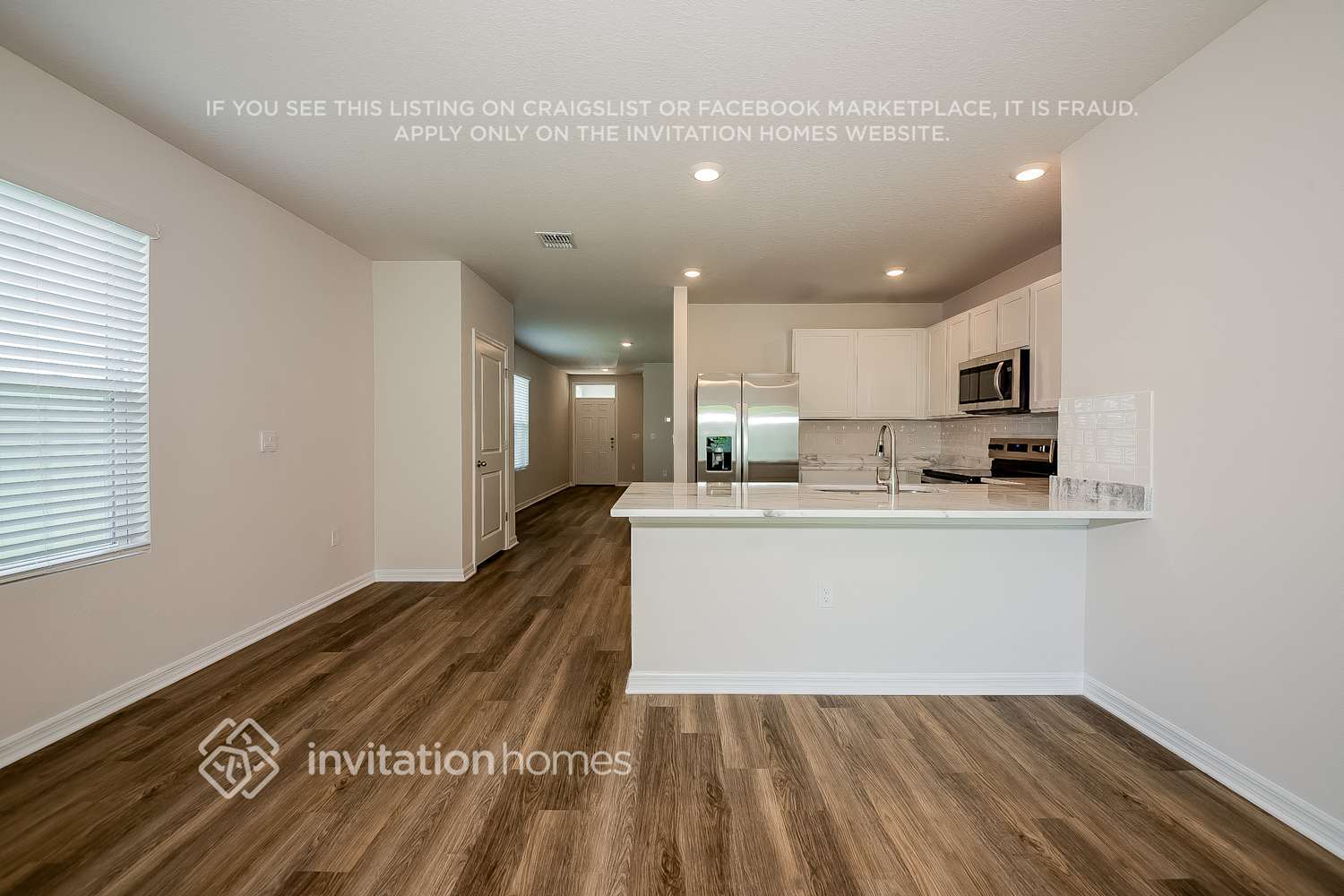 Building Photo - 7989 Majestic Palms Ct