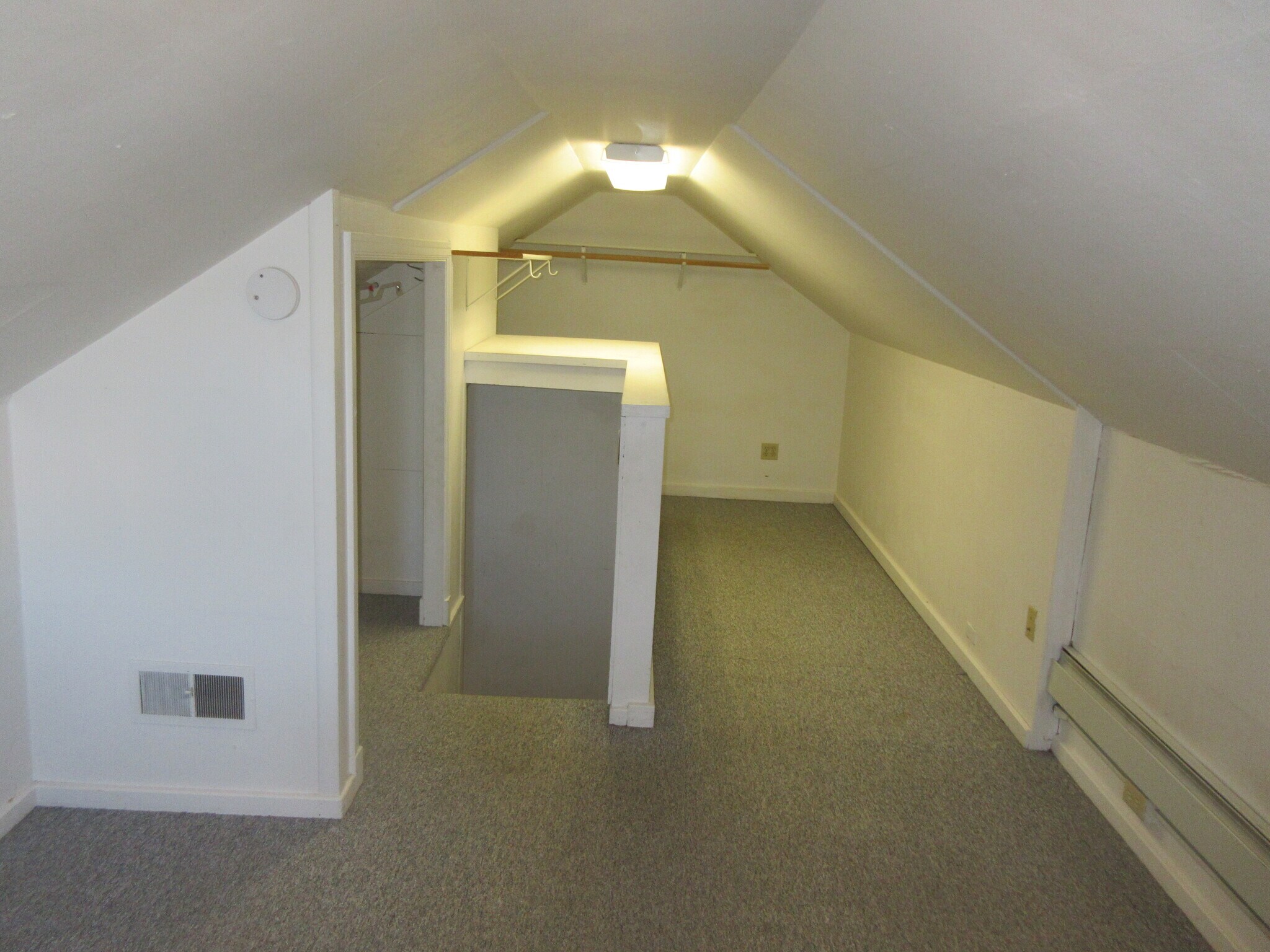 Building Photo - 719 Vincent Ct