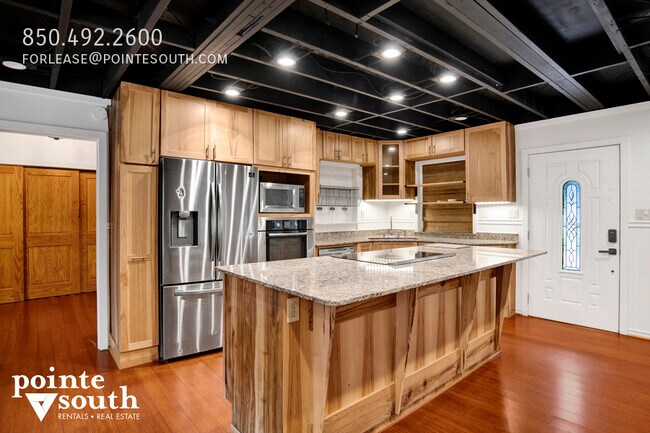 Building Photo - 18870 Highland Dr