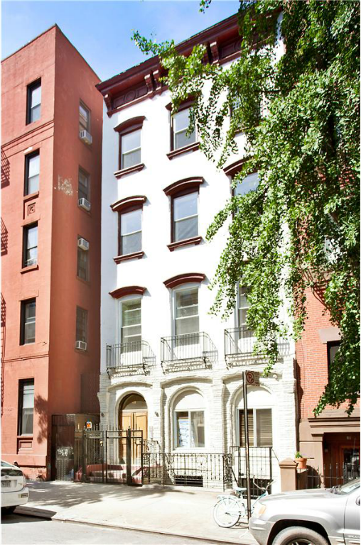 Building Photo - East Village 3 Bdr/2 Bath Duplex with Private Garden & Condo Finishes!