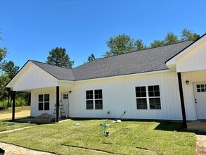 Building Photo - 542 Mace Cannon Rd