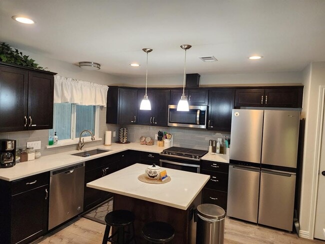 Building Photo - 4917 Manchester Cir