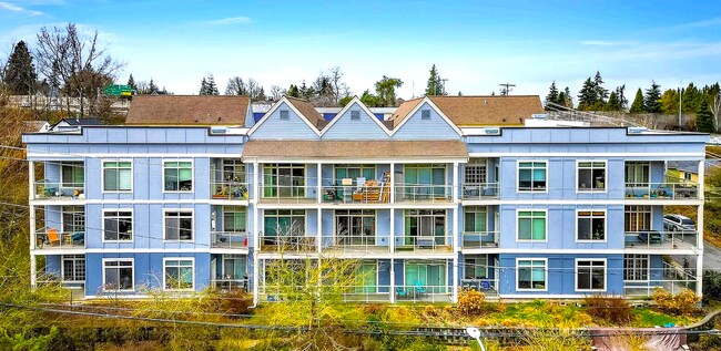 Building Photo - 910 Gladstone St