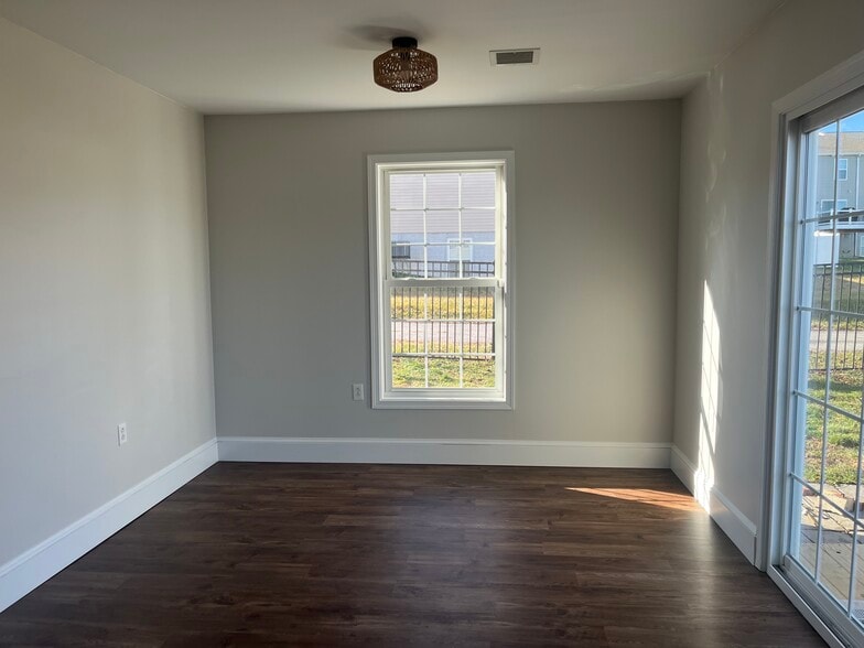 Building Photo - 112 W S St