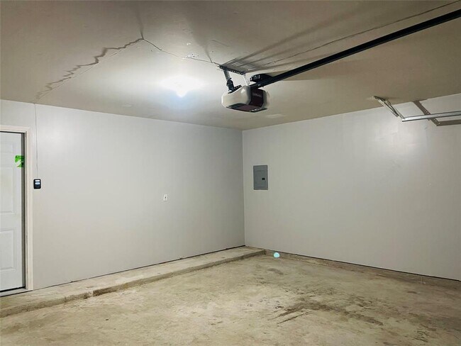 Building Photo - 20803 Lavenderwood Dr