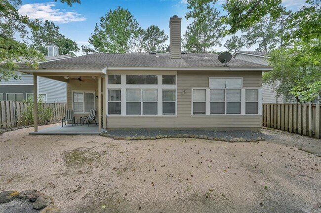 Building Photo - 24 E New Avery Pl