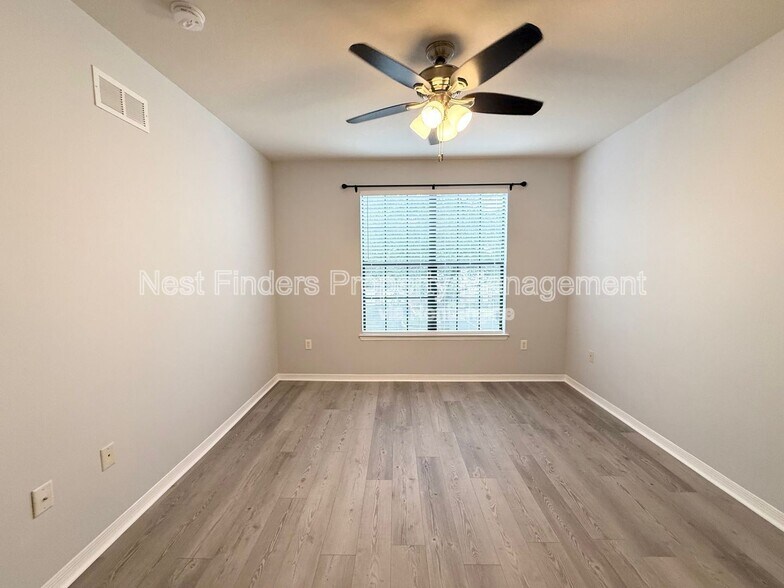 Building Photo - 12700 Bartram Park Blvd