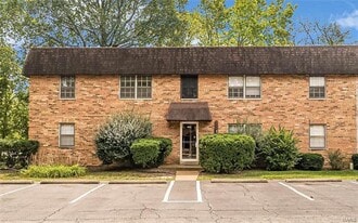 Building Photo - 461 S Clay Ave