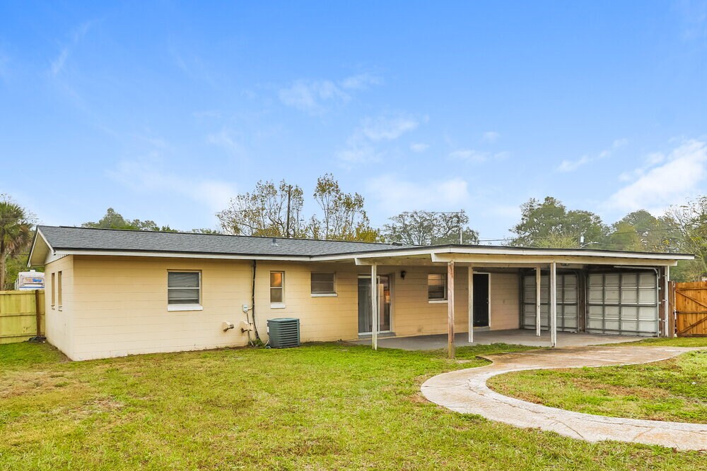 Building Photo - 5664 Hillman Dr