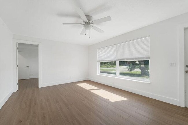 Building Photo - 4317 Birdwood St