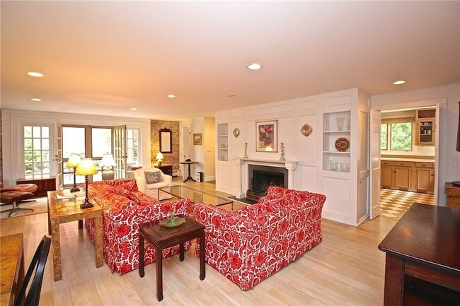 Building Photo - 434 Bellevue Ave