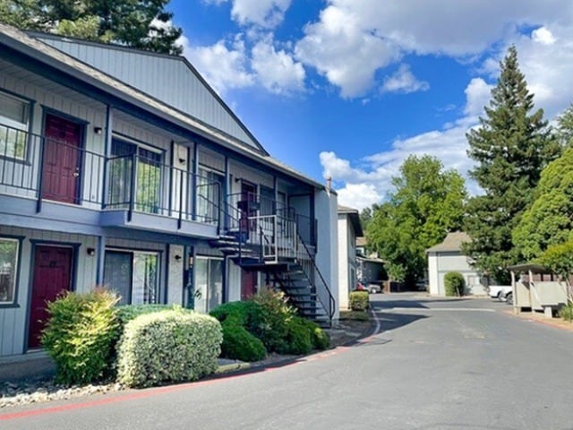 Three Bedroom One Bath - Summer Village Apartments