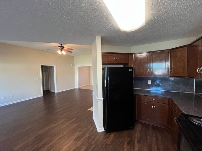 Building Photo - Beautiful Total Electric Home In Phenix Ci...