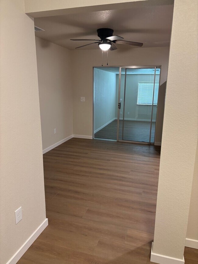 Building Photo - 3 BD 2 BA House in Yuba City! AVAILABLE NOW!!