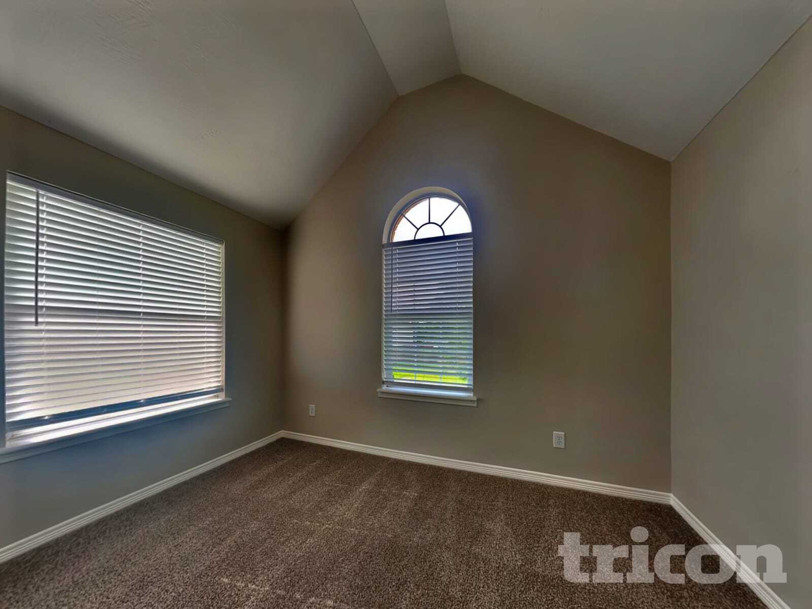 Building Photo - 10834 Golden Sunshine Dr