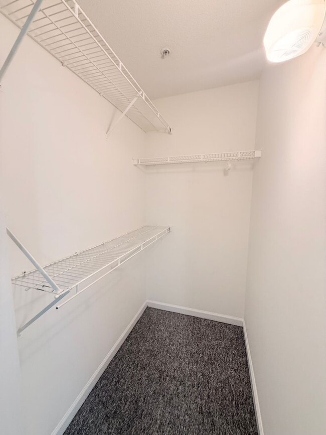 Building Photo - 1511 Graduate Ln