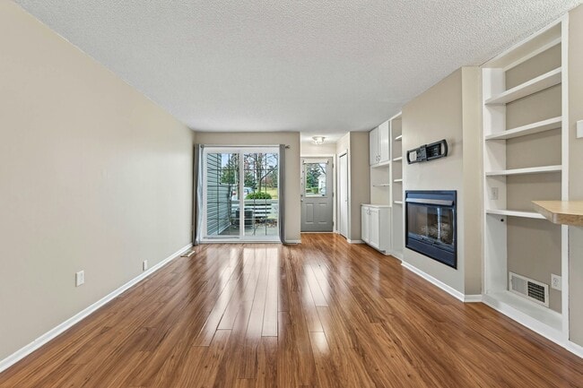 Building Photo - 13460 60th Pl N