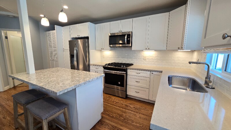 Building Photo - 648 Westminster Dr