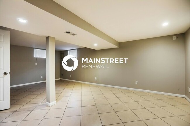Building Photo - 509 W 5th Ct