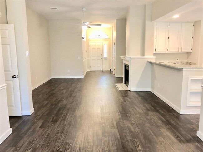 Building Photo - 8008 Nairn Dr
