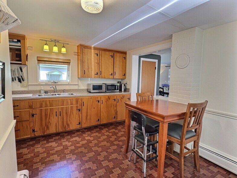 Building Photo - 16 Hominy Pot Rd