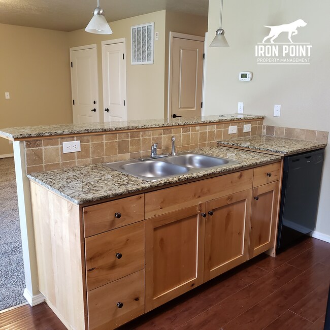 Building Photo - 886BONSAI