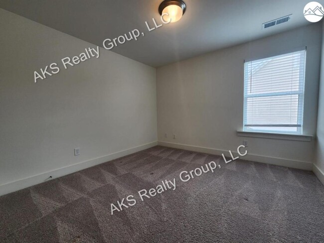 Building Photo - 838 Griffin Park Cir