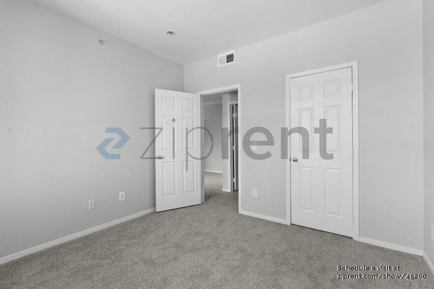 Building Photo - 701 Gibson Dr