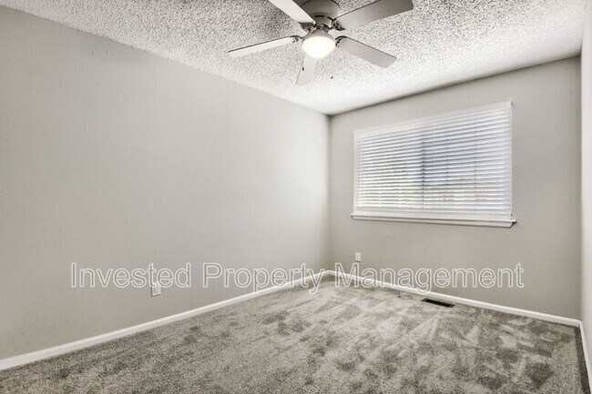 Building Photo - 4849 N Foxtail Dr