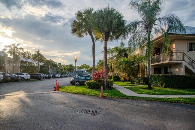 Building Photo - 16431 Blatt Blvd